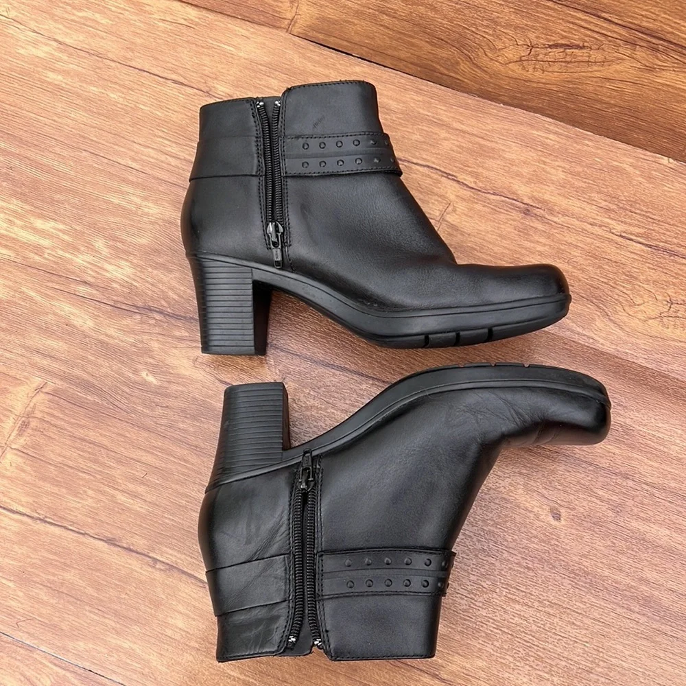 Clarks Bendables Dream Belle Women's Ankle Booties Boots Sz 7.5 Leather boots